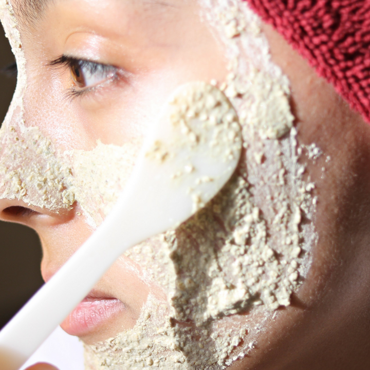 DIY Clay Mask For Acne And Dry Skin